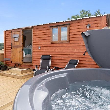 Outbak Shepherds Hut Cheltenham Eksteriør billede
