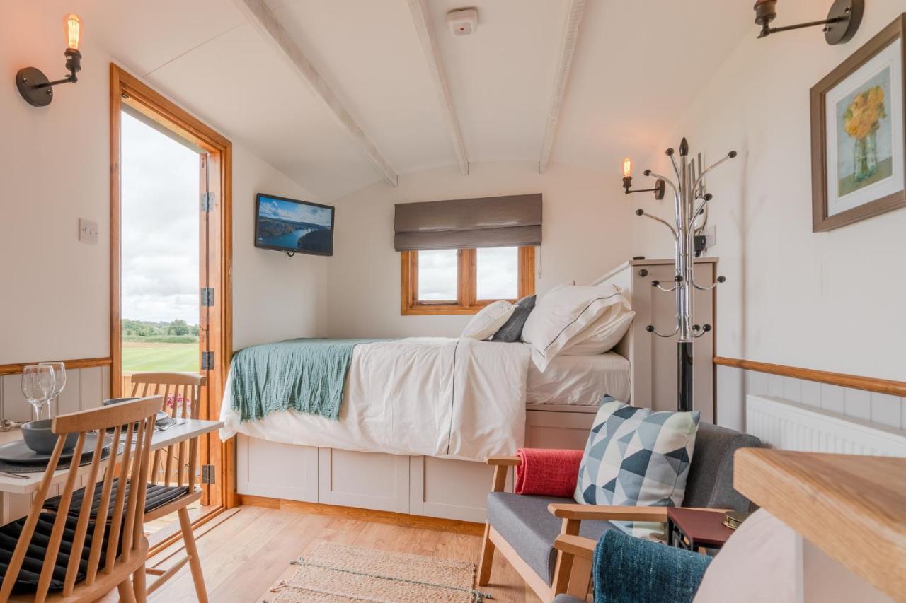 Outbak Shepherds Hut Cheltenham Eksteriør billede